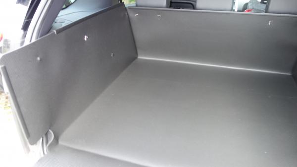 Eine solide Kofferraumwanne für Land Rover Discovery 5, überzeugt mit ihrer Haltung und Funktionsfähigkeit